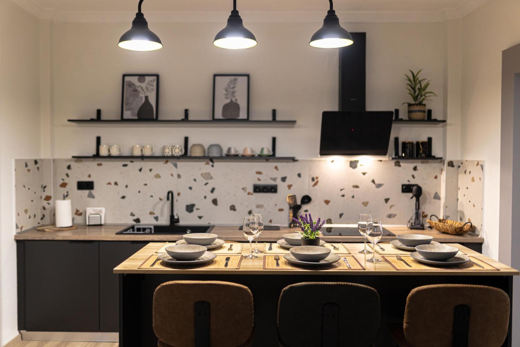 Arados Family Residence كالامباكا المظهر الخارجي الصورة